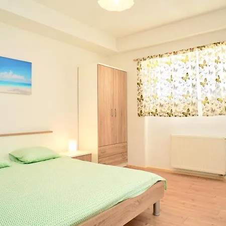 Trogir-villa Max トロギール
