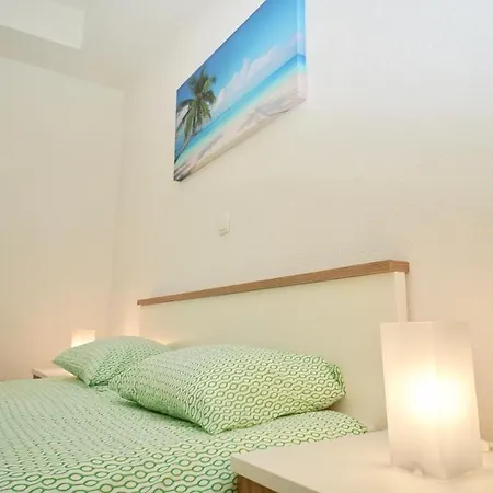Trogir-villa Max * تروغير