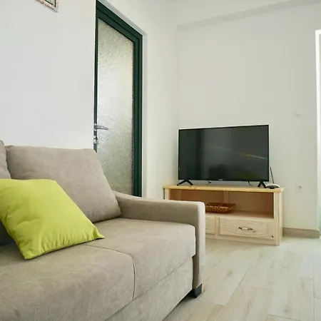 Trogir-villa Max *