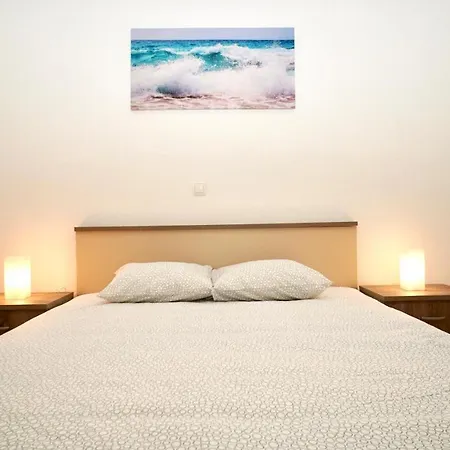 Trogir-villa Max شقة